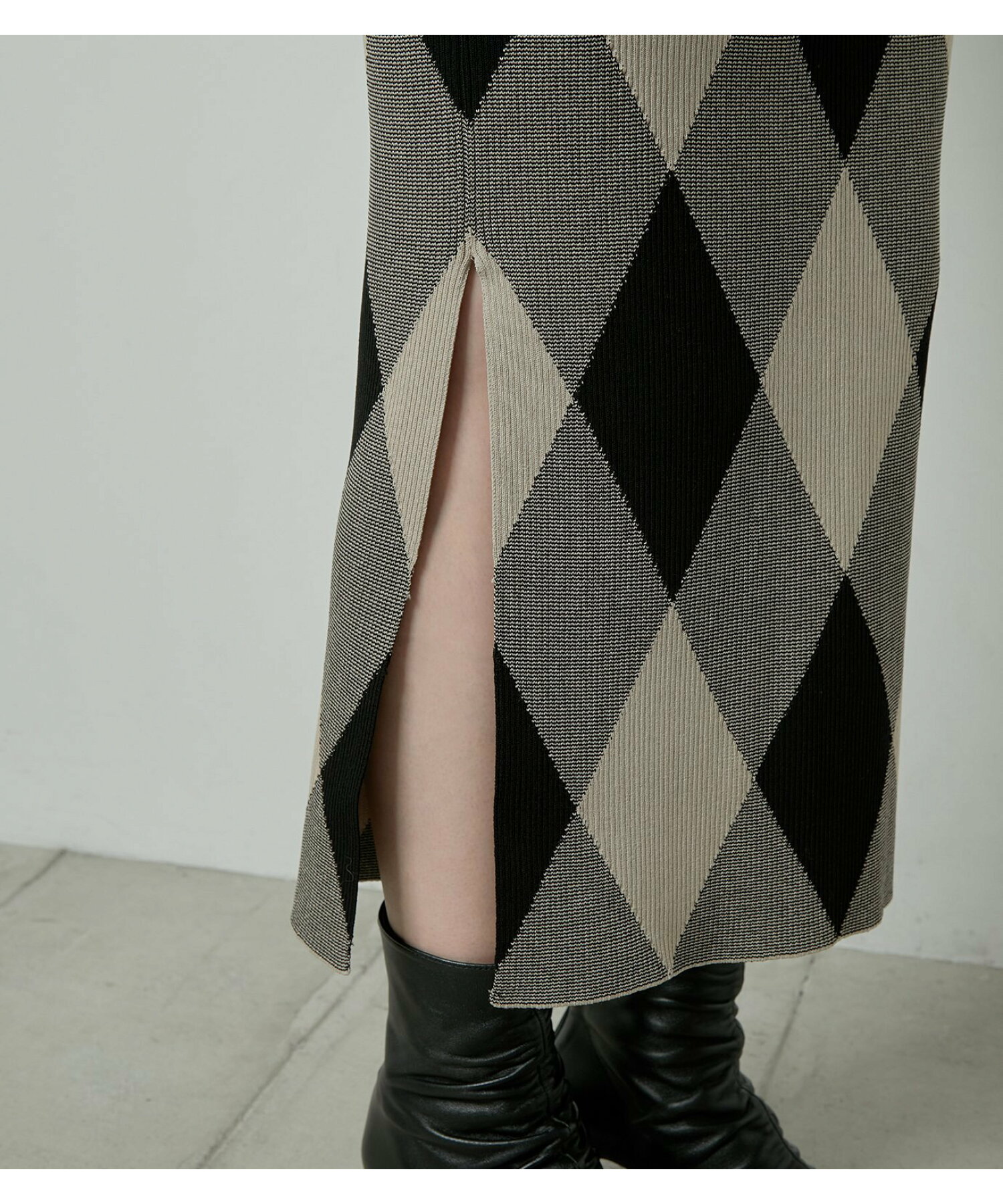 マトラッセパターンリブニットスカート / Matelasse Pattern Rib Knit Skirt